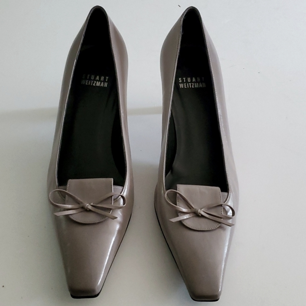 Stuart Weitzman Bowed Kitten Heels Size 6.5M